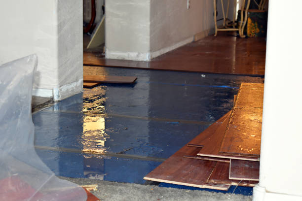Professional Emergency Water Damage Restoration technician working in Commercial Point, OH